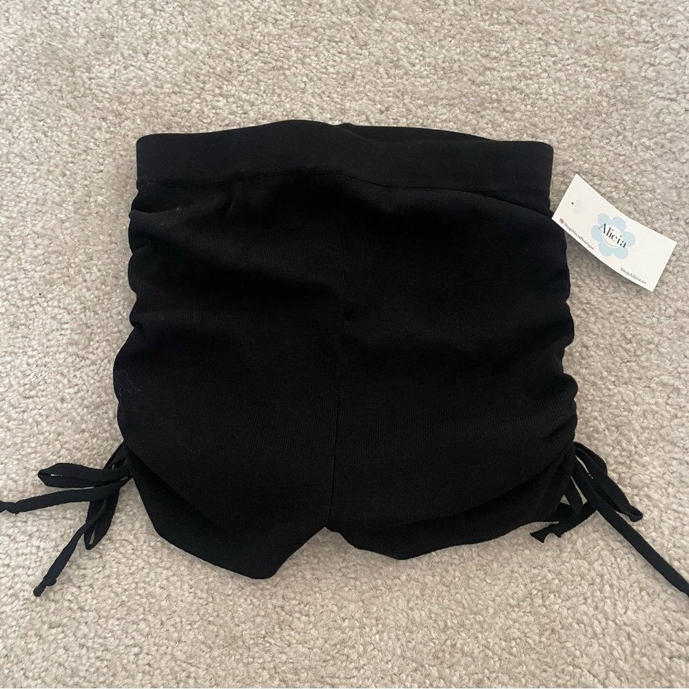 Hera Collection Women’s Scruch Shorts
